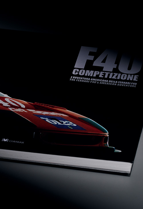 Copertina del libro F40 Competizione con la Ferrari rossa su sfondo nero